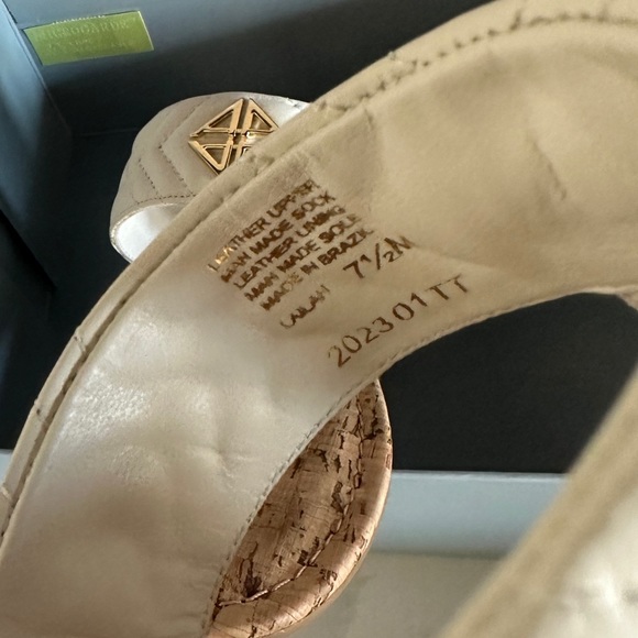 Antonio Melani Layla White Leather Women’s Sandals - Picture 5 of 6